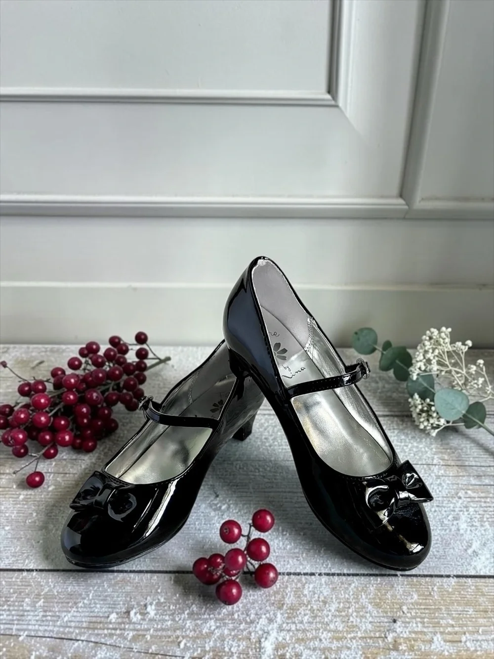 Flowers by Nina Little Girls Black Patent Dress Heels Size 2